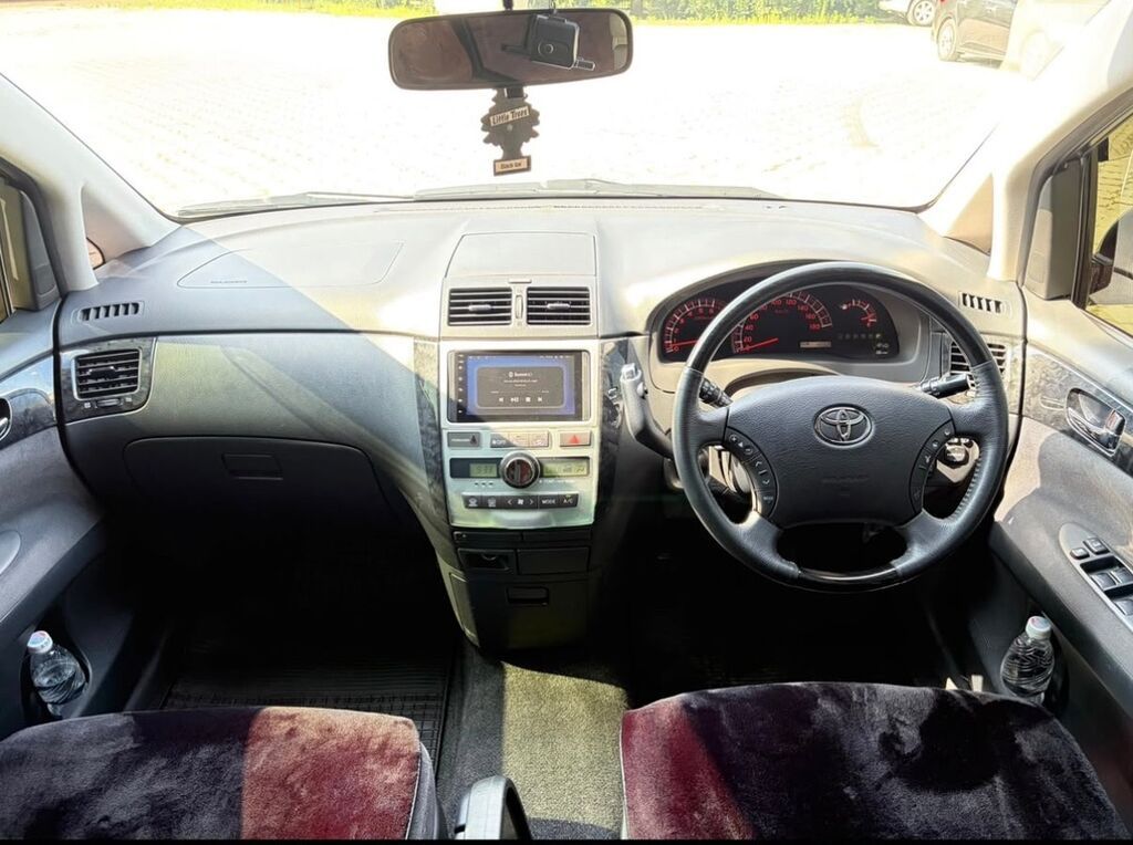 Toyota Ipsum: 2003 г., 2.4 л, Автомат, Бензин, Минивэн: фото 6