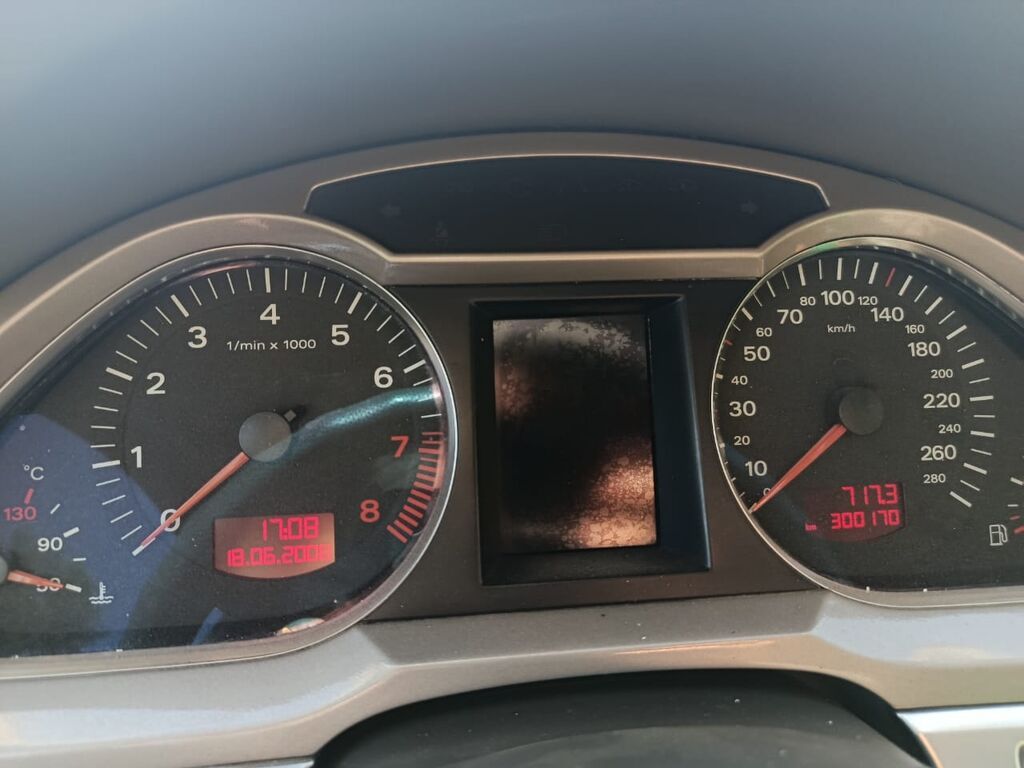 Audi A6: 2006 г., 2.4 л, Автомат, Бензин, Седан: фото 8