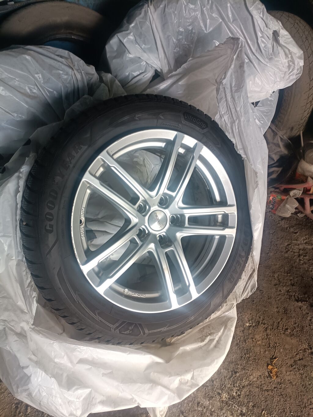 Колеса в сборе 225 / 55 / R 17, Зима, Б/у, Комплект, Легковые, Литые, отверстий - 5: фото 2