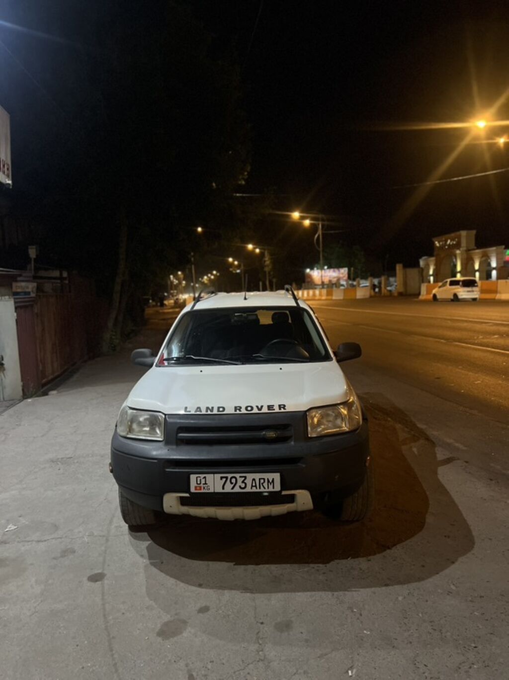Land Rover Freelander: 2002 г., 2.5 л, Автомат, Бензин, Внедорожник: фото 2