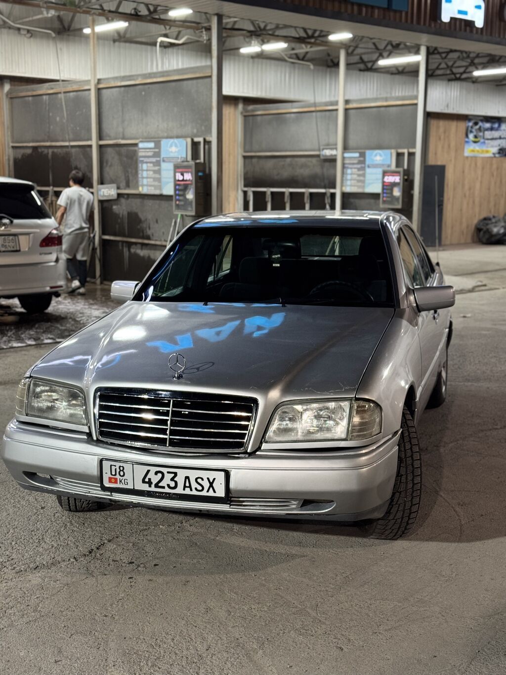 Mercedes-Benz C-Class: 1995 г., 2 л, Механика, Бензин, Седан: фото 2