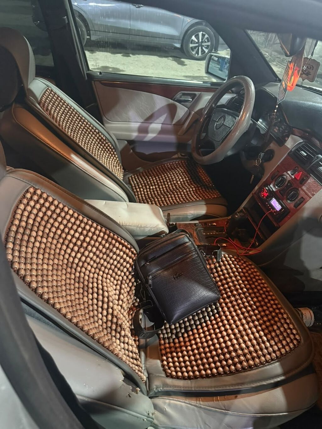 Mercedes-Benz E-Class: 1998 г., 2.3 л, Автомат, Бензин, Седан: фото 3