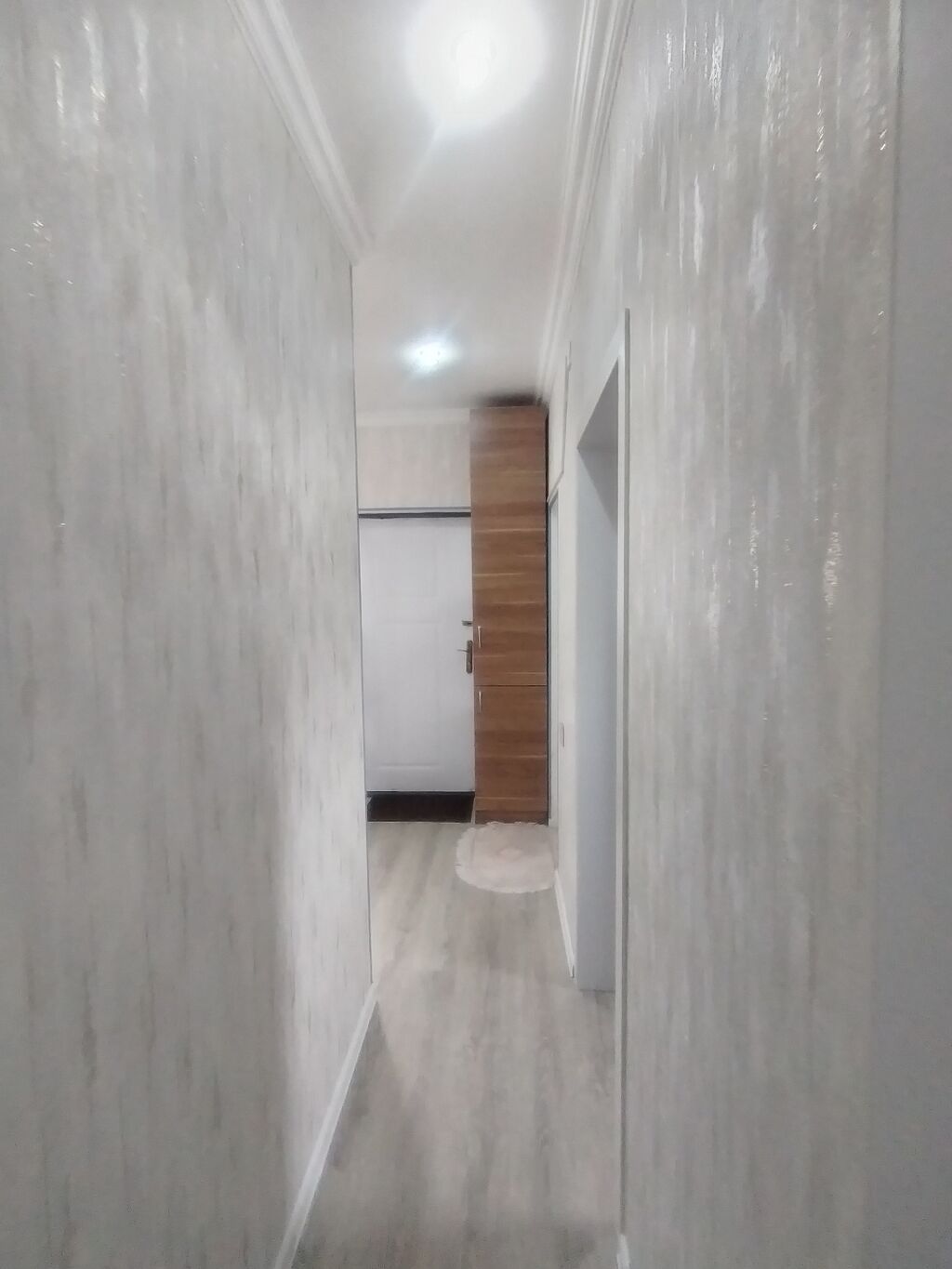2 otaqlı mənzil – tam mebel və məişət texnikası ilə Kirayə Verilir