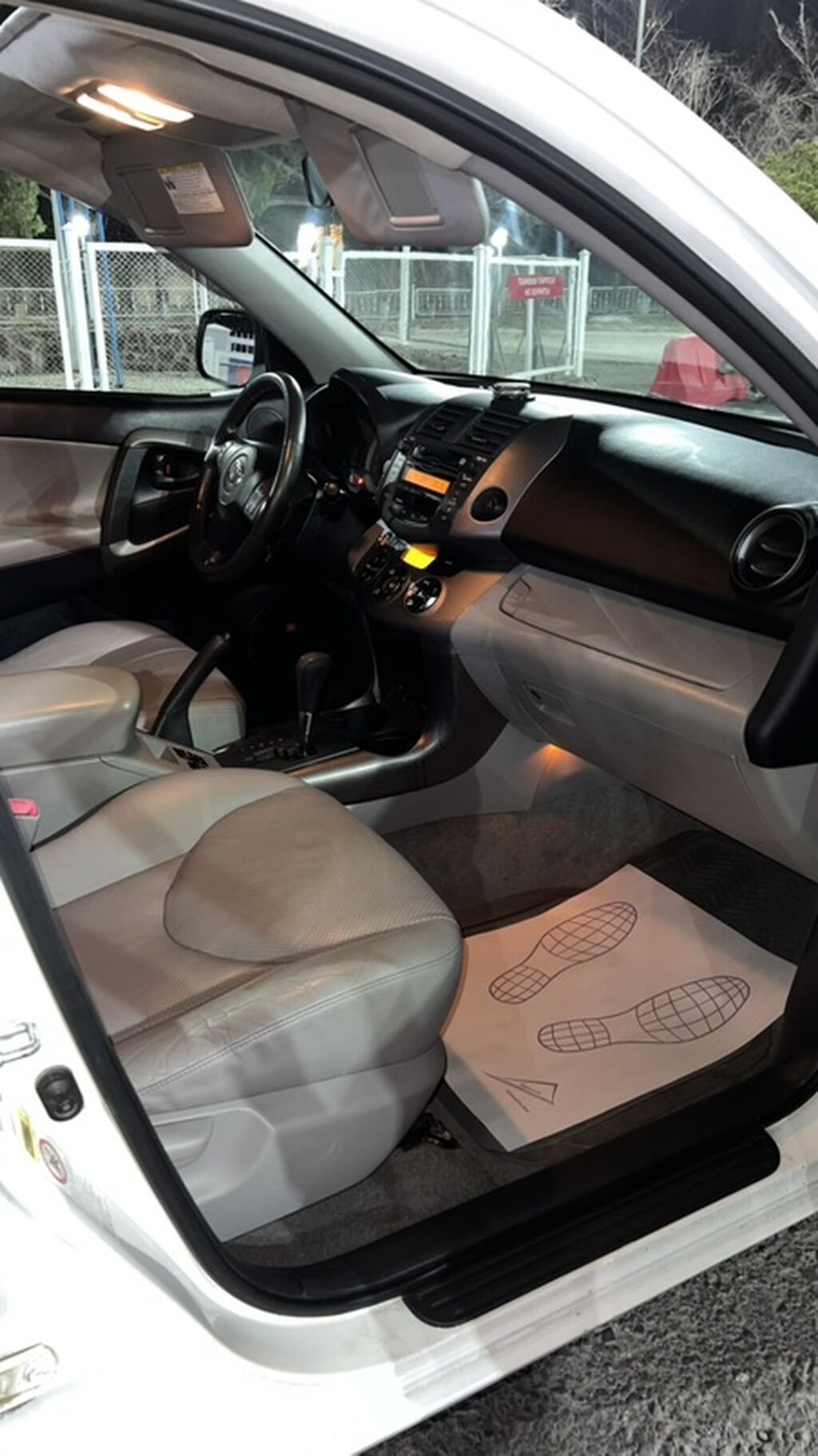 Toyota RAV4: 2009 г., 2.5 л, Автомат, Бензин, Кроссовер: фото 8