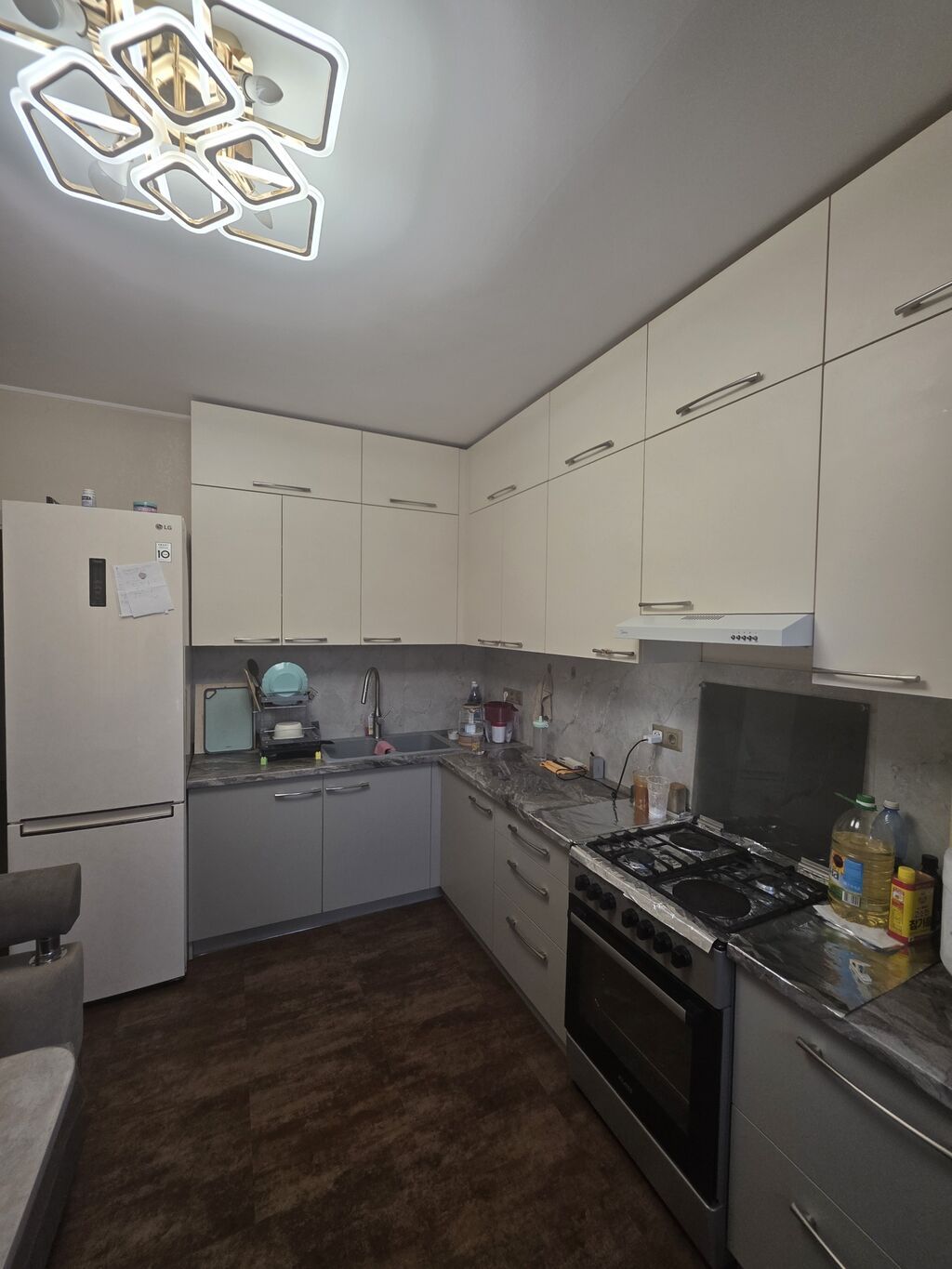 3 комнаты, 86 м², Рабочий Городок 105 серия, 9 этаж, Дизайнерский ремонт: фото 2