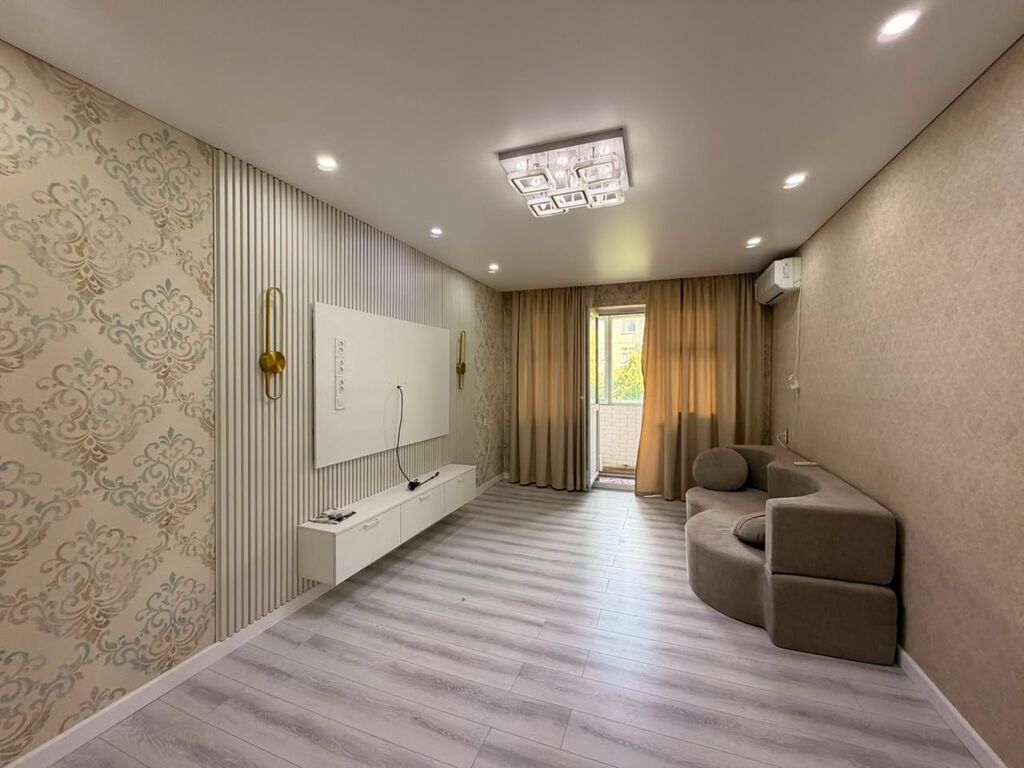 2 комнаты, 44 м², Кок-Жар мкр 104 серия, 3 этаж, Евроремонт: фото 1