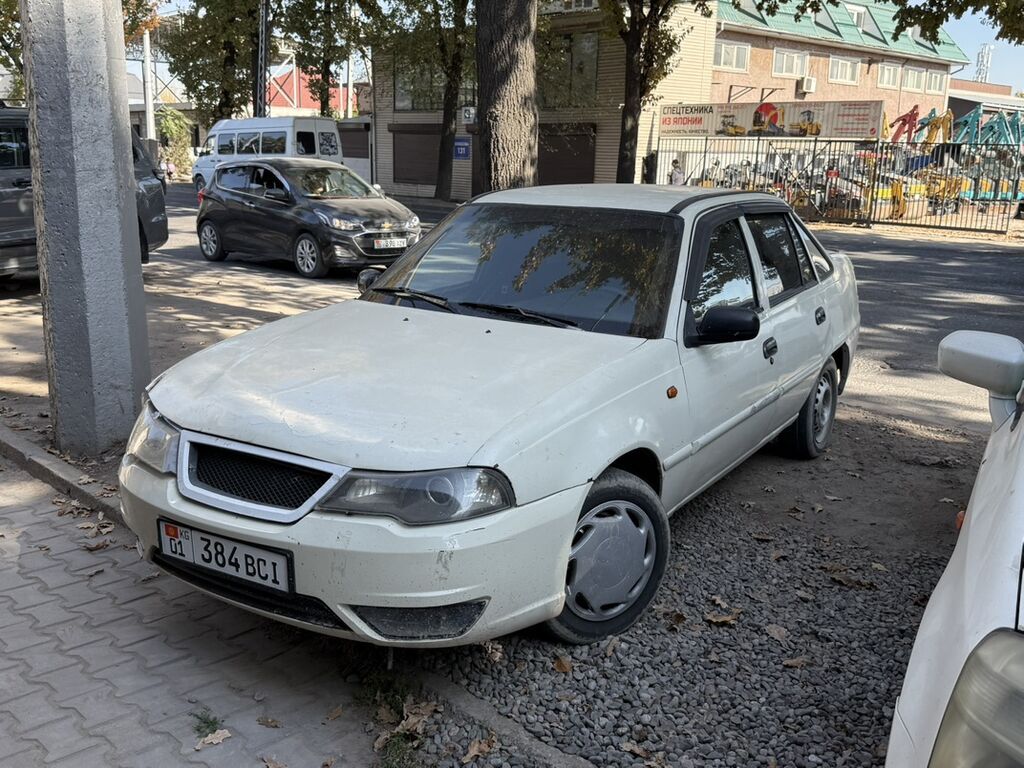 Daewoo Nexia: 2012 г., 1.5 л, Механика, Бензин, Седан: фото 1