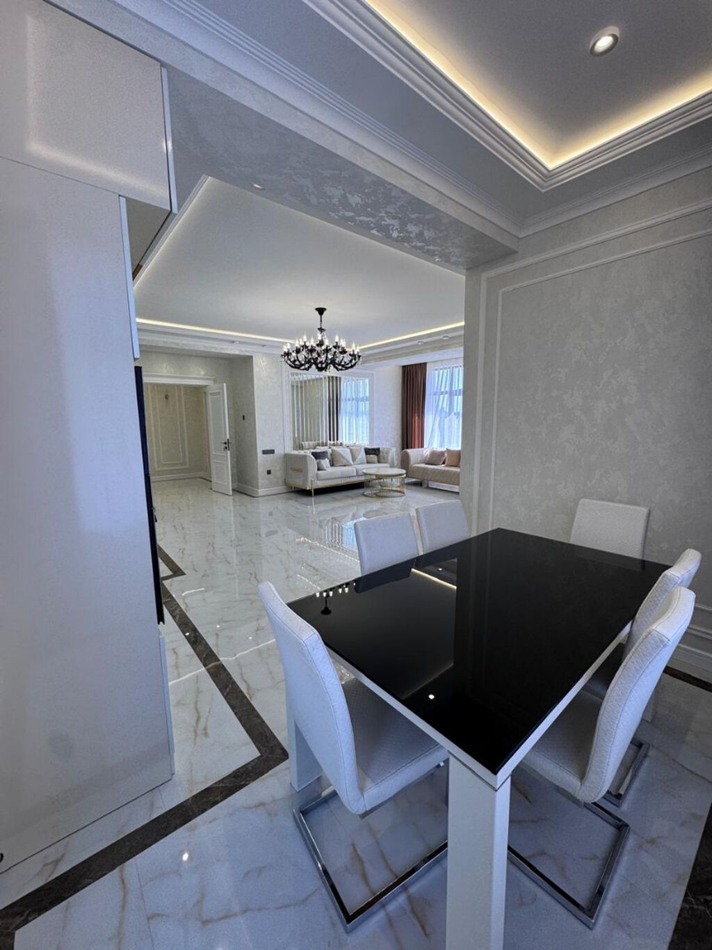 4 otaqlı, Yeni tikili, 144 kv. m