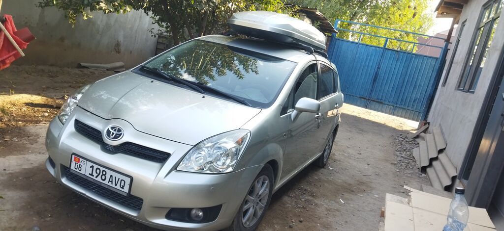 Toyota Corolla Verso: 2008 г., 2.2 л, Механика, Дизель, Минивэн: фото 8