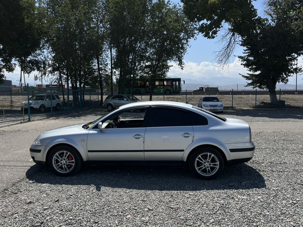 Volkswagen Passat: 2001 г., 1.8 л, Автомат, Бензин, Седан: фото 4