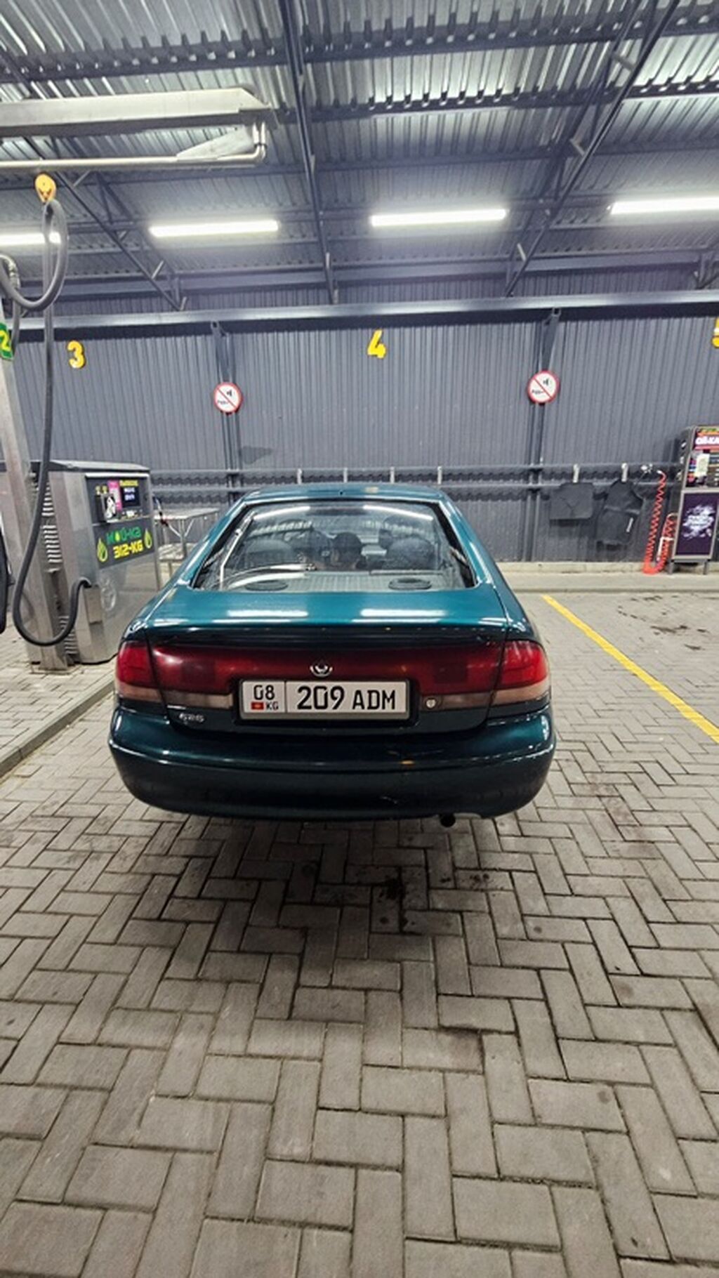 Mazda 626: 1993 г., 2 л, Механика, Бензин, Хэтчбэк: фото 7