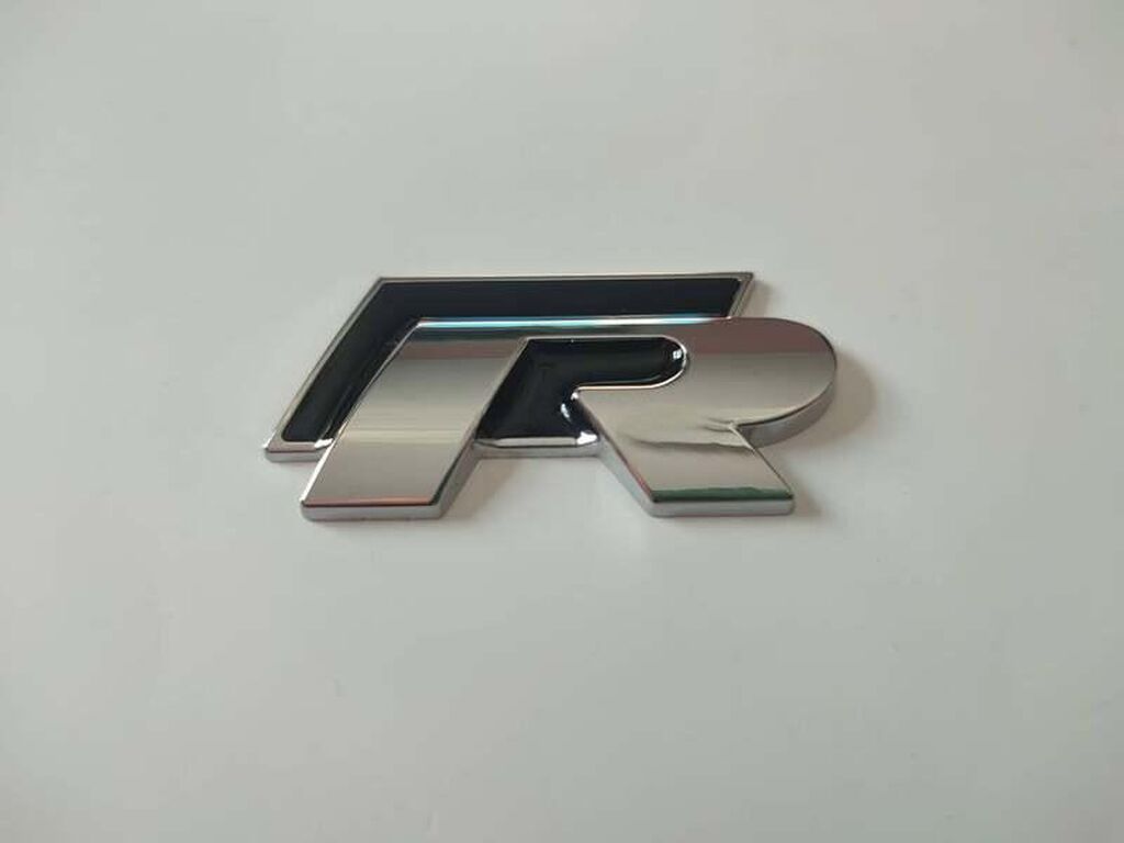 Nalepnice za automobile: NATPIS R-LINE CRNI ZA MASKU ZA VOLKSWAGEN SCIROCCO, GOLF 5, PASSAT B7