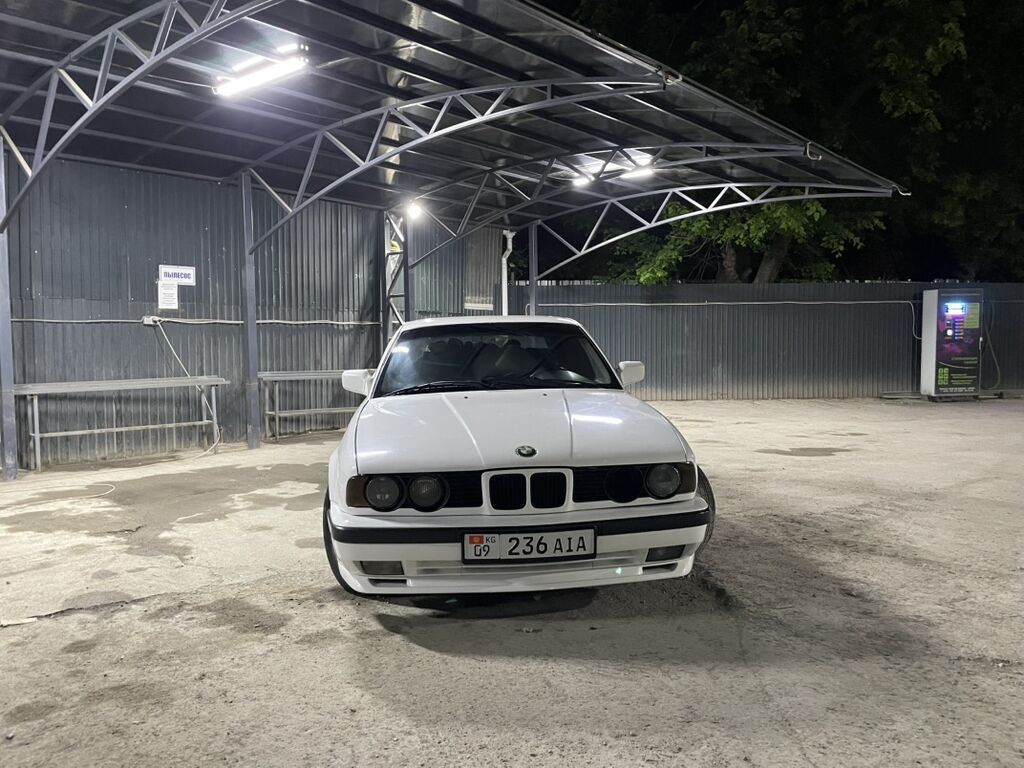 BMW 5 series: 1990 г., 2.5 л, Механика, Бензин, Седан: фото 1