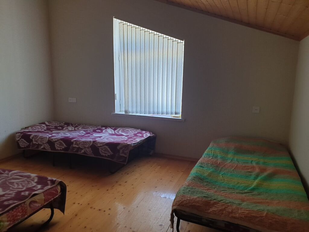 Əşyalı!!! Satılır 6 otaqlı həyət evi/bağ evi 113 m² Tecili!!!Qubanin