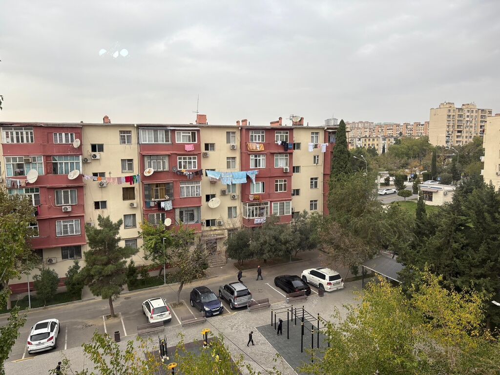 Bakı, 8-ci kilometr, 3 otaqlı, Köhnə tikili, m. Xalqlar Dostluğu, 80 kv. m