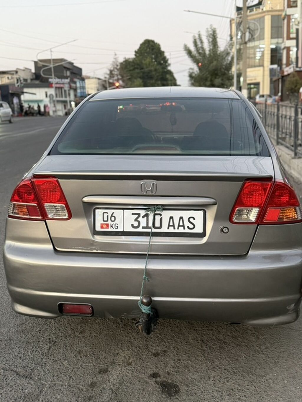 Срочно продаю Honda Civic, 2004 г., 1.3 л, седан: фото 3