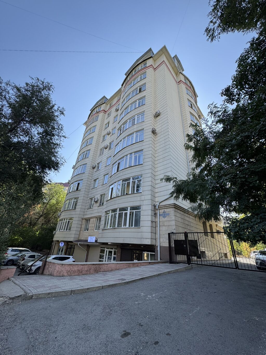 Сдается 2х комнатная квартира в 5 мкр-н Площадь: 98 кв.м, дом клубного: фото 2