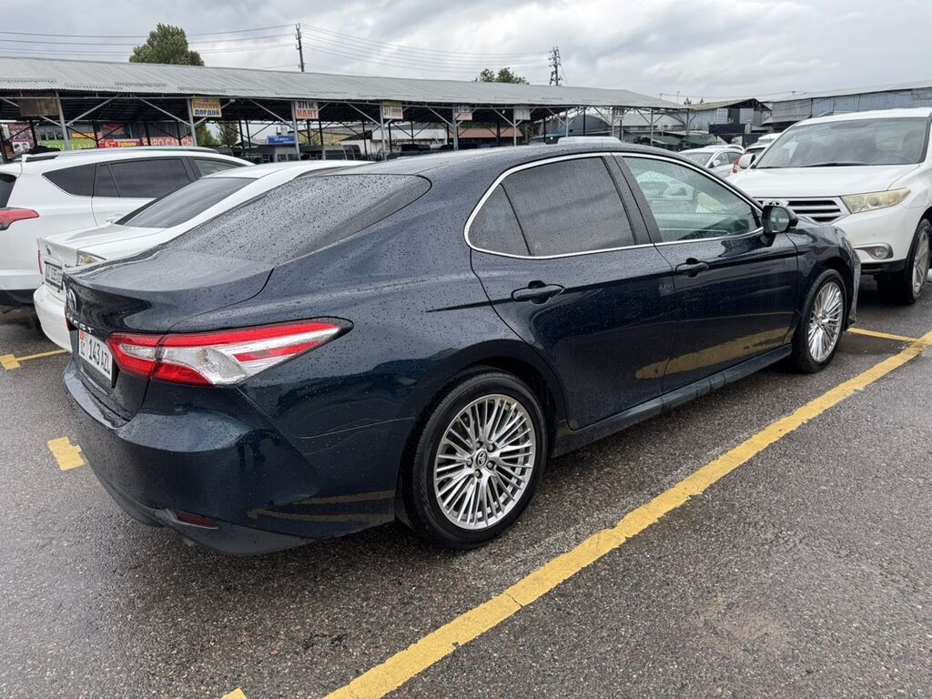 Toyota Camry: 2018 г., 2.5 л, Автомат, Бензин, Седан: фото 2