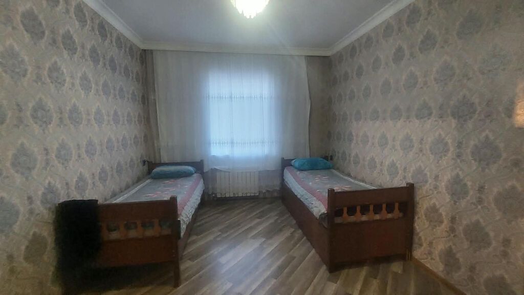 4 otaqlı, 100 kv. m, Kredit yoxdur, Orta təmir