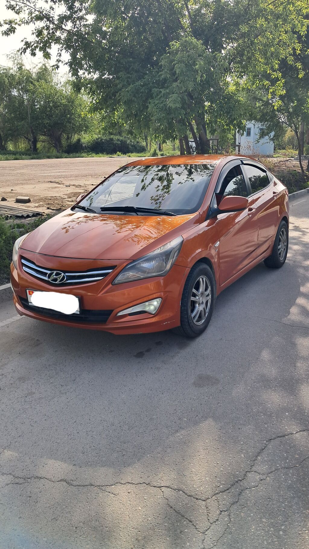Hyundai Solaris: 2015 г., 1.6 л, Автомат, Седан: фото 2