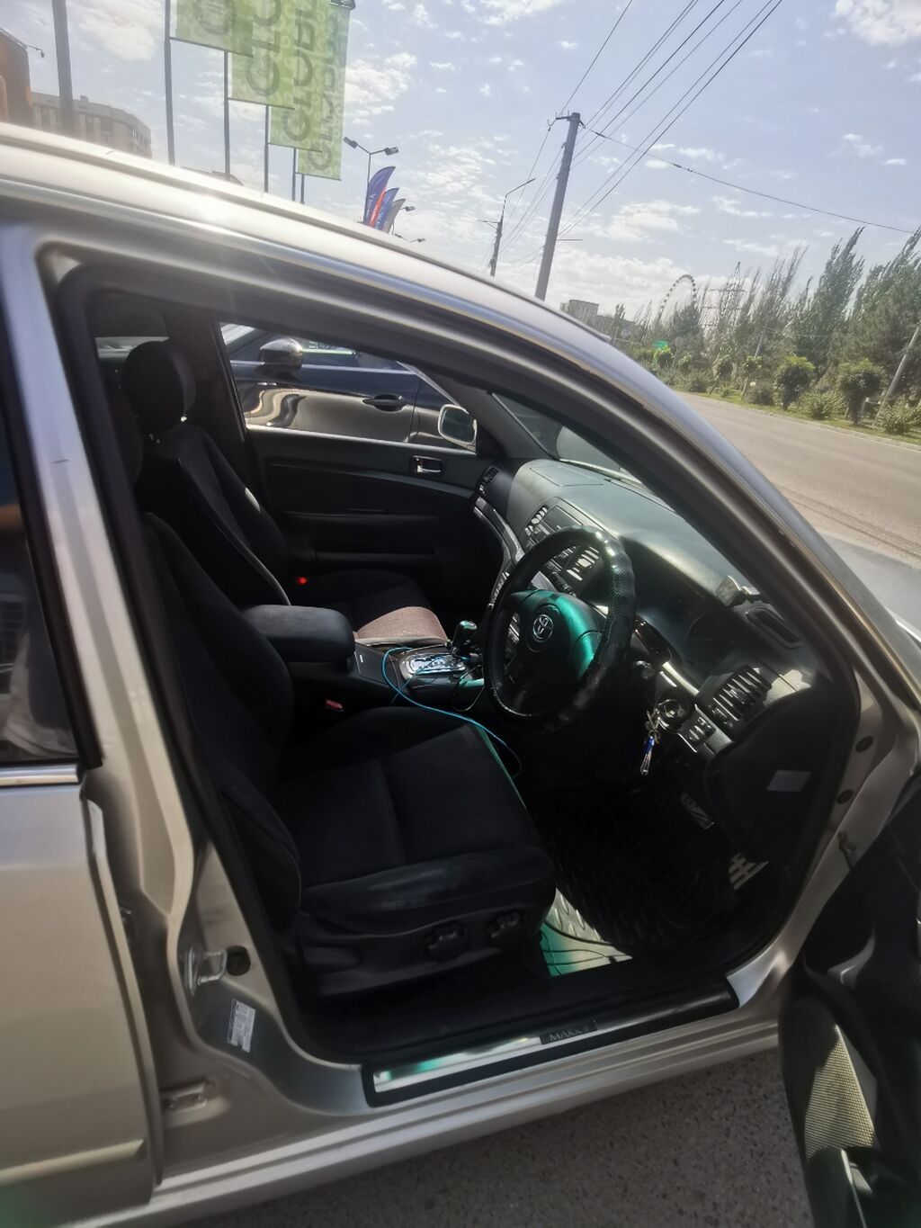 Toyota Mark II: 2004 г., 2 л, Автомат, Бензин, Универсал: фото 2