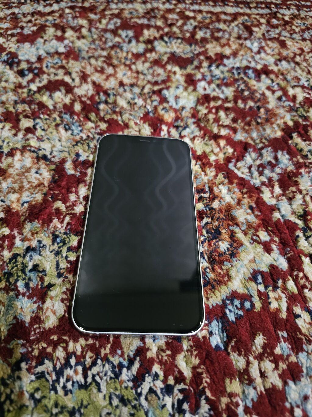 IPhone 12 Pro, Б/у, 256 ГБ, Белый, Защитное стекло, Чехол, 72 % — фото 2