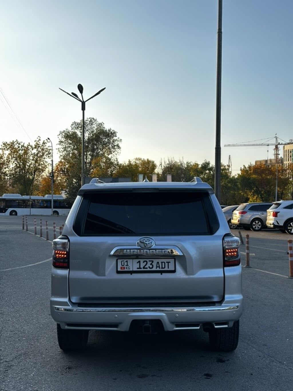 Toyota 4Runner: 2019 г., 4 л, Автомат, Бензин, Внедорожник: фото 5