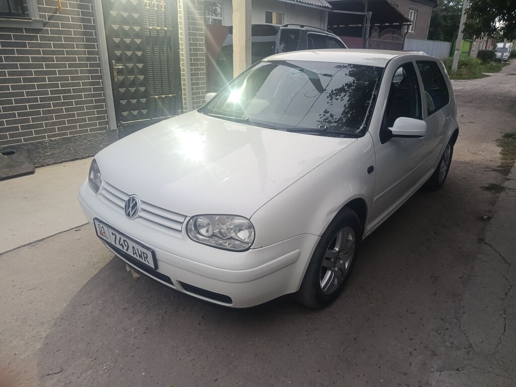 Volkswagen Golf: 2003 г., 2 л, Автомат, Бензин, Лифтбек: фото 2