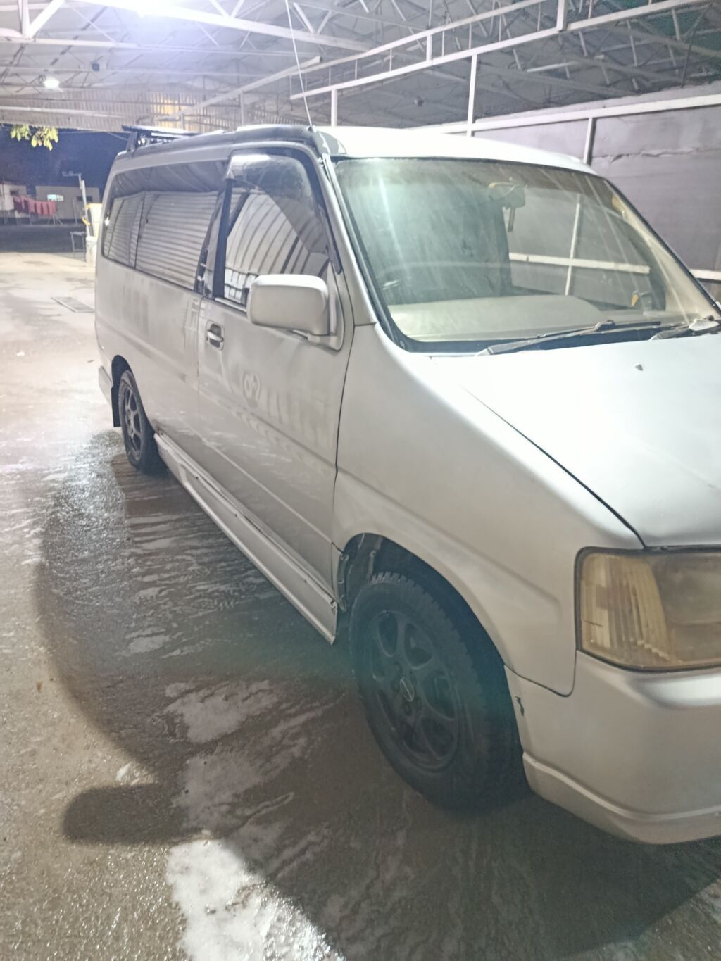 Honda Stepwgn: 1998 г., 2 л, Автомат, Бензин, Минивэн: фото 3