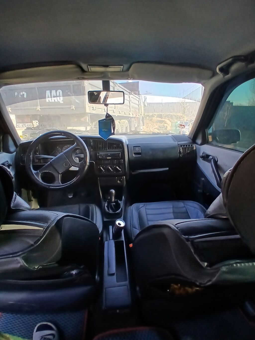 Volkswagen Passat: 1989 г., Механика, Бензин, Седан: фото 3