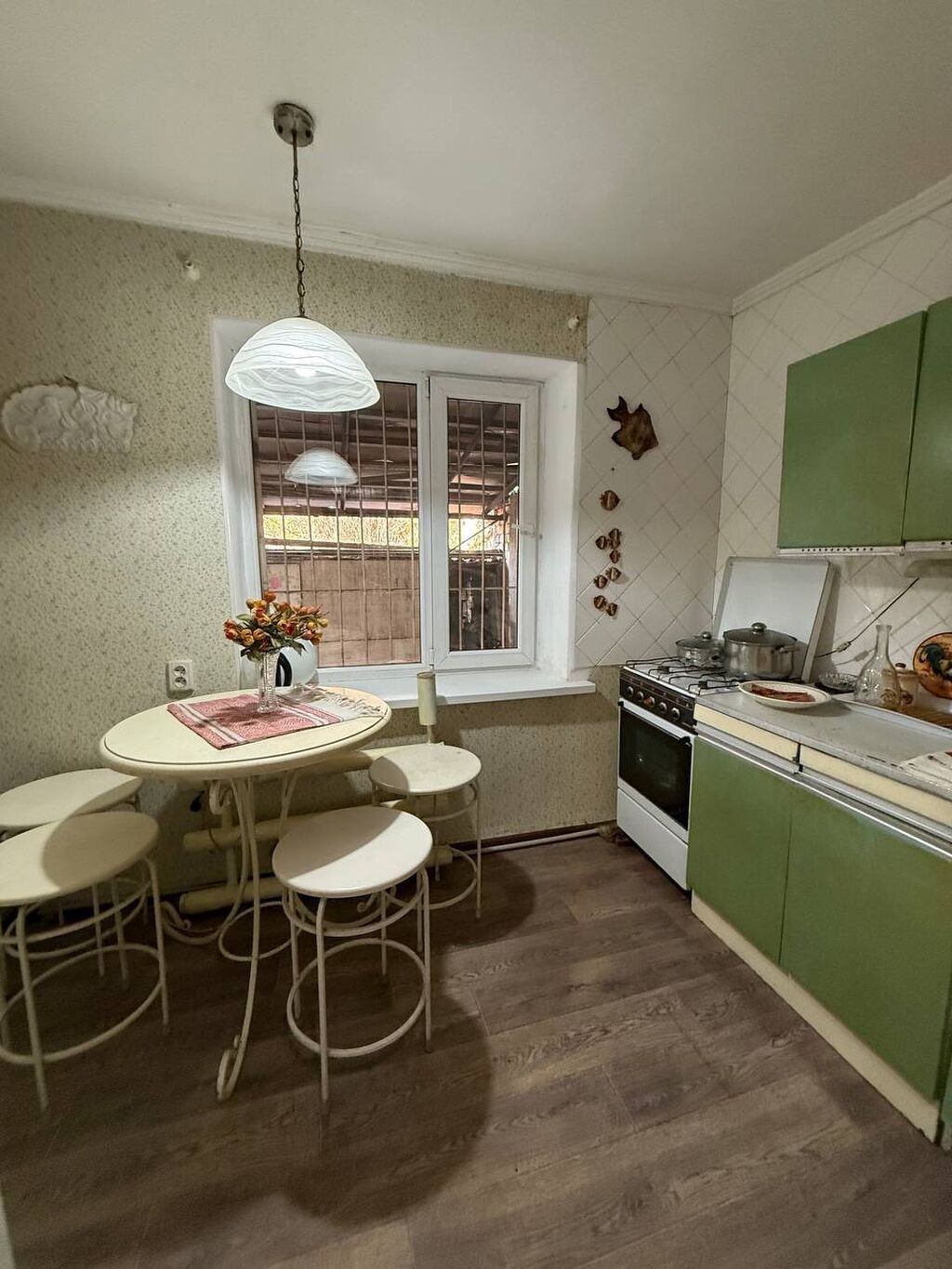 3 комнаты, 55 м², Пишпек 1 этаж, Косметический ремонт: фото 4