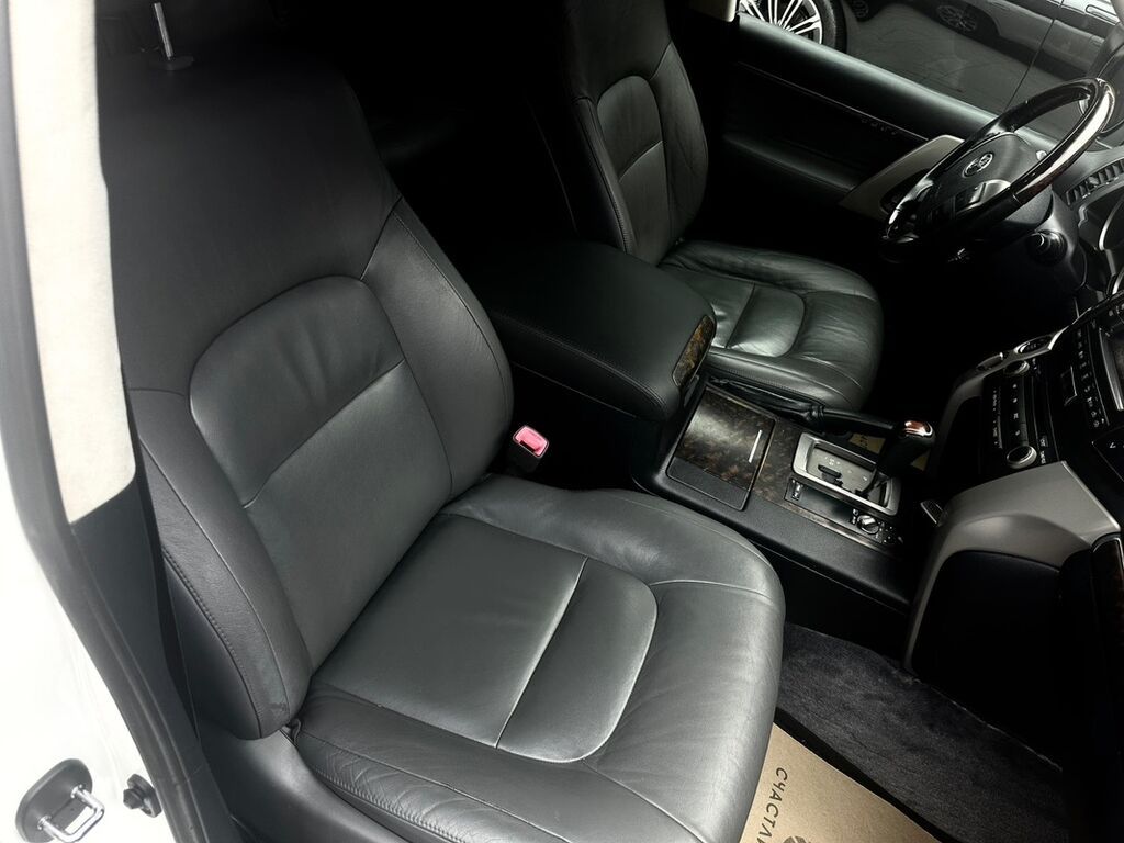 Toyota Land Cruiser: 2008 г., 4.7 л, Автомат, Газ, Внедорожник — фото 6