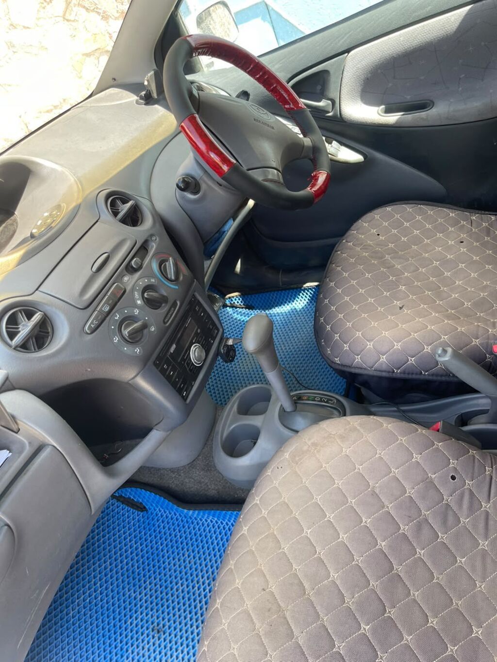 Toyota Vitz: 1999 г., 1 л, Автомат, Бензин: фото 4