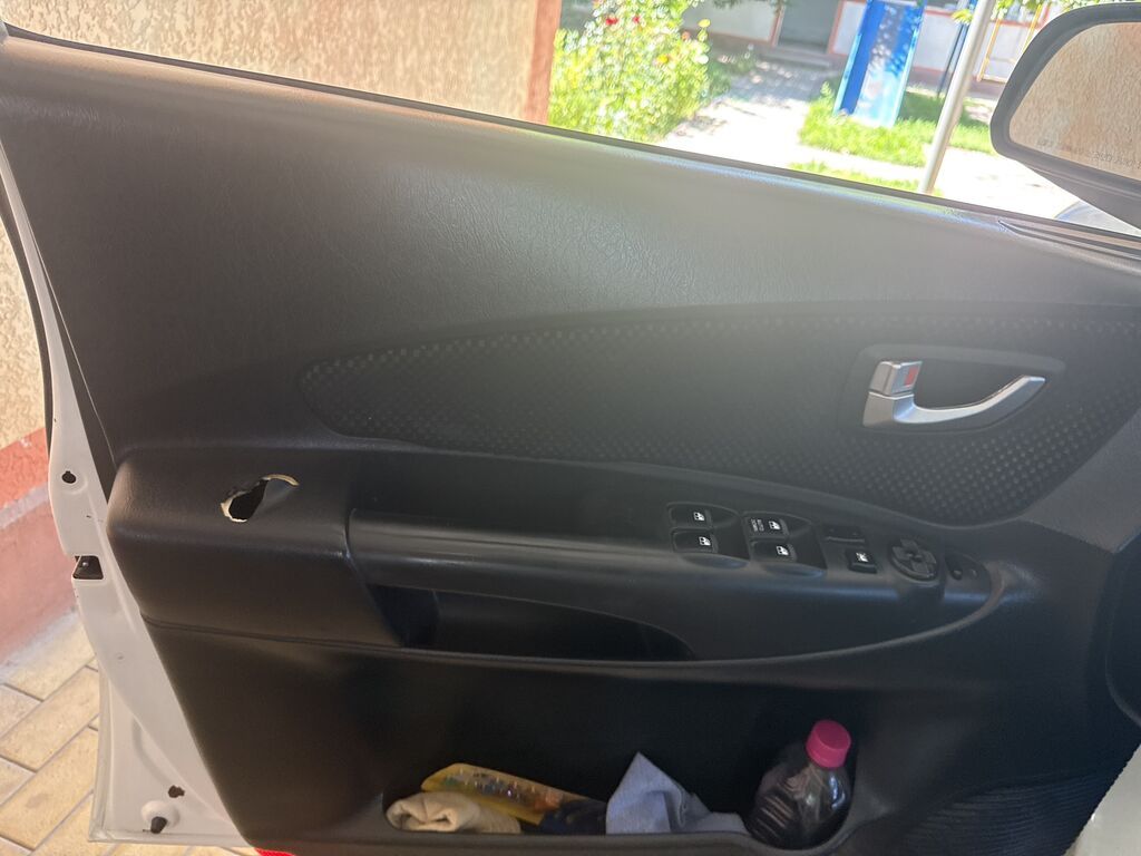 Hyundai Tucson: 2007 г., 2 л, Автомат, Дизель, Кроссовер: фото 7