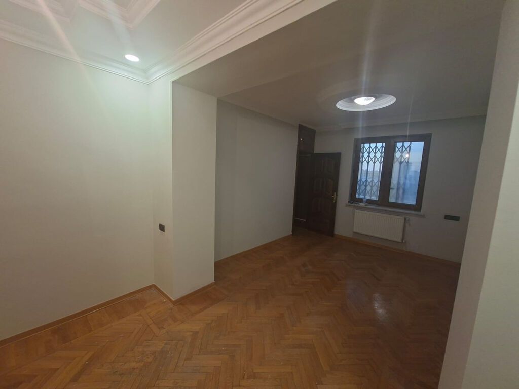 Bakı, 3 otaqlı, Köhnə tikili, 100 kv. m
