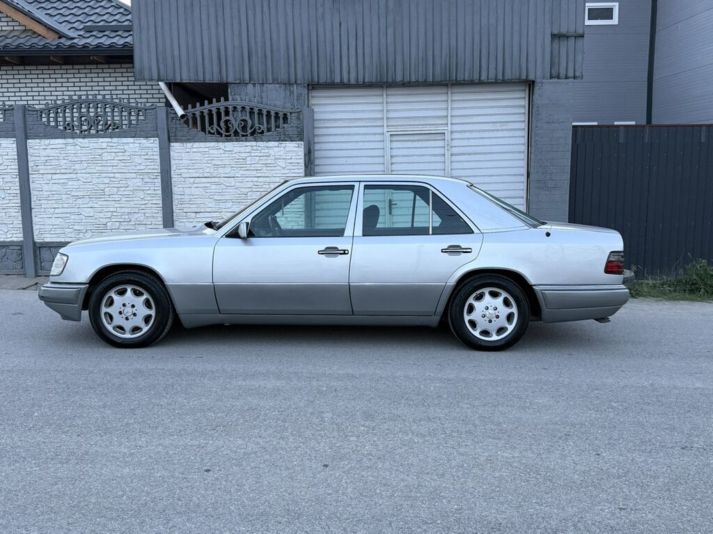 Mercedes-Benz W124: 1994 г., 3.2 л, Автомат, Бензин, Седан: фото 7