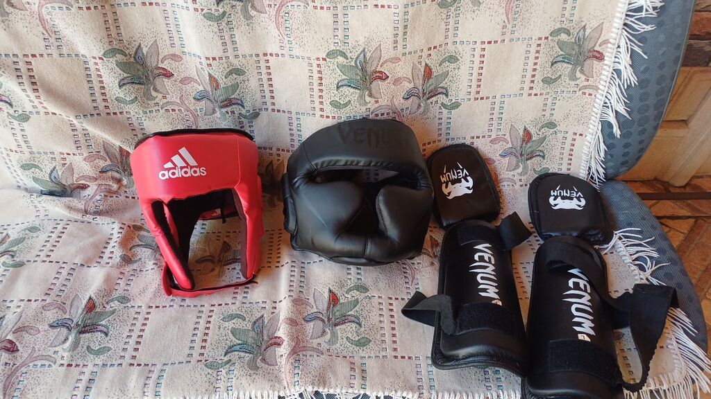 Boks/MMA/Kick Boks üçun qoyucu dest az işlenmişdir ayri ayriliqdada