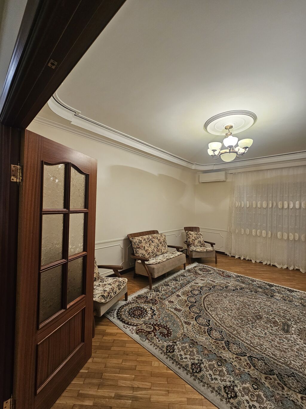 6-cı mikrorayon, 4 otaqlı, Yeni tikili, m. Azadlıq Prospekti, 150 kv. m