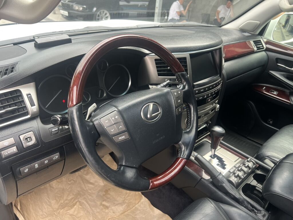 Lexus LX: 2013 г., 5.7 л, Автомат, Бензин, Внедорожник: фото 7