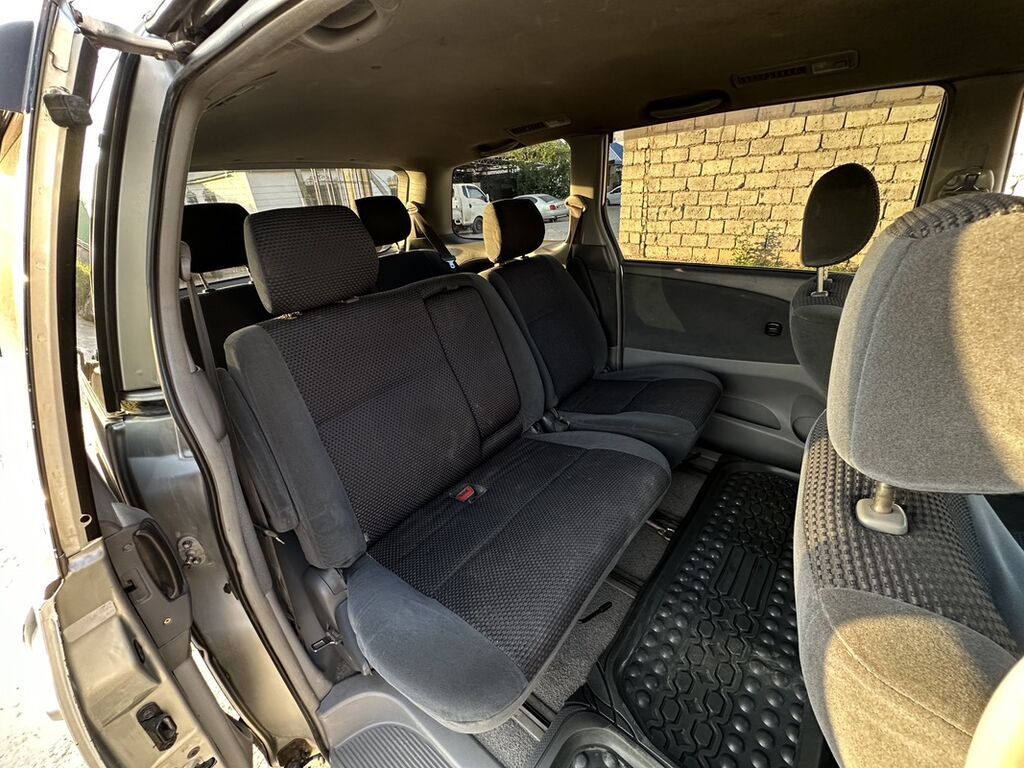 Toyota Estima: 2002 г., 2.4 л, Автомат, Газ, Минивэн: фото 6