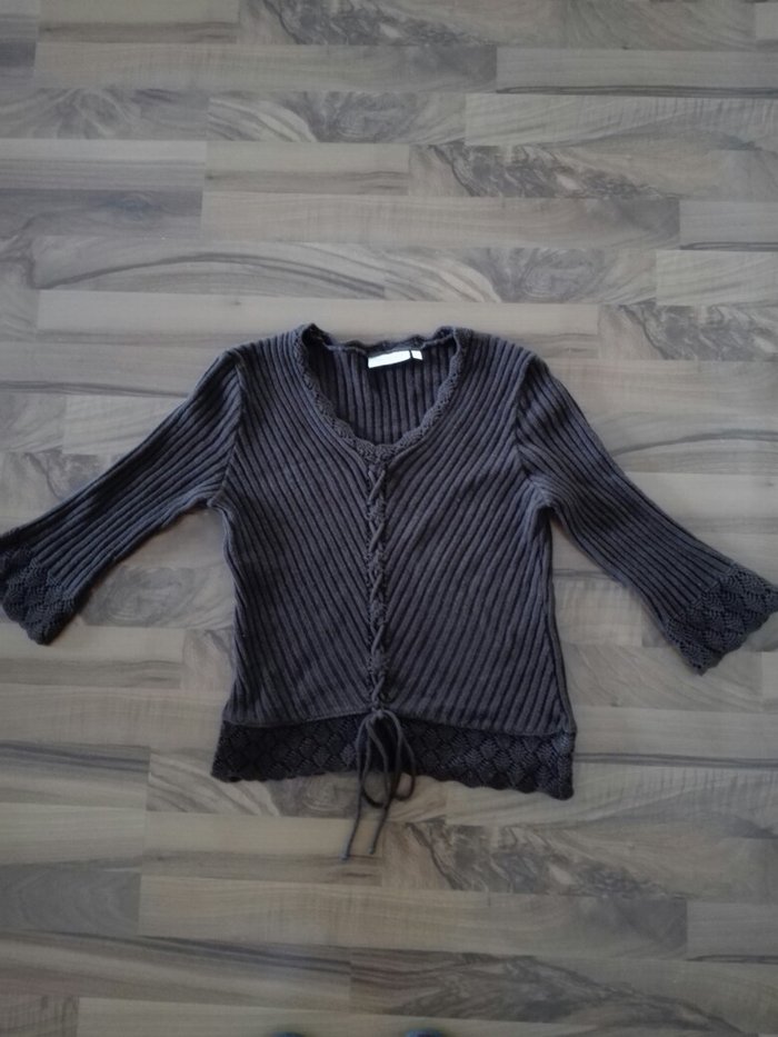 Košulje i bluze: Bluza yessica c&a
vel. M. šaljem brzom poštom na lalafo.rs Bluza yessica c&a
vel. M. šaljem brzom poštom - Jagodina