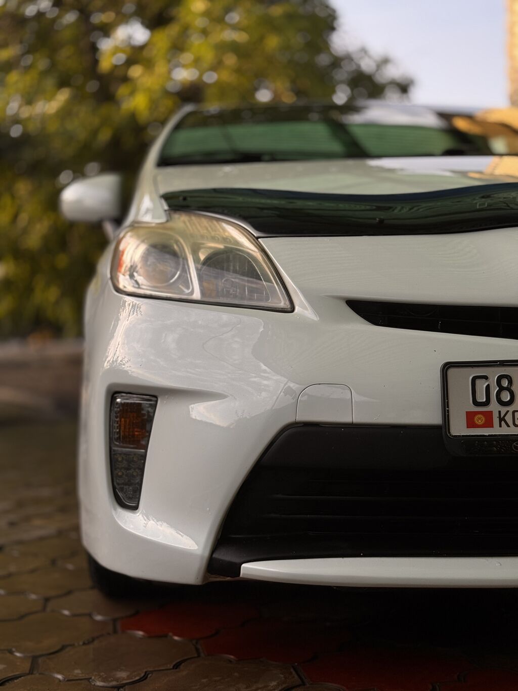Toyota Prius: 2012 г., 1.8 л, Гибрид, Седан: фото 4