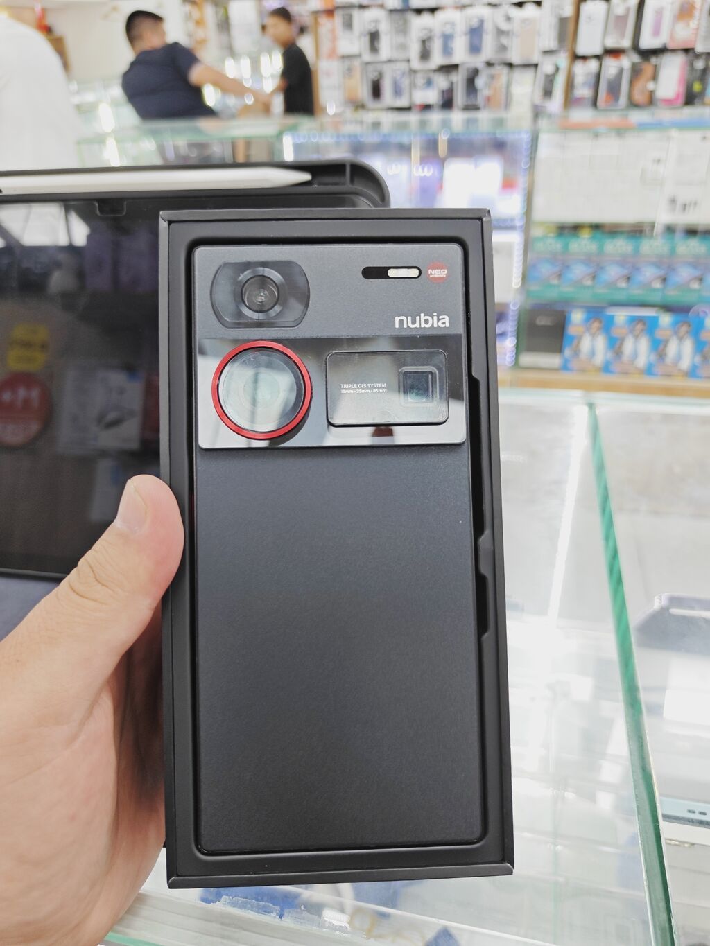 ZTE Nubia Z50 Ultra, Б/у, 256 ГБ, цвет - Черный, 2 SIM