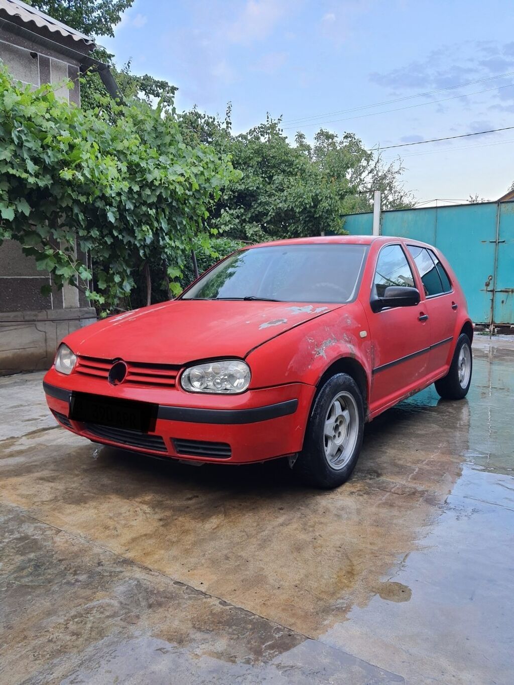 Volkswagen Golf: 1998 г., 1.6 л, Автомат, Бензин: фото 1