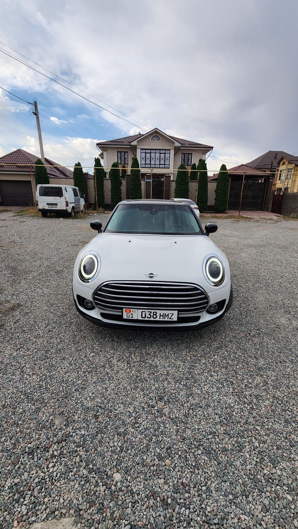 Mini Cooper Clubman: 2023 г., 1.5 л, Автомат, Бензин, Минивэн: фото 1