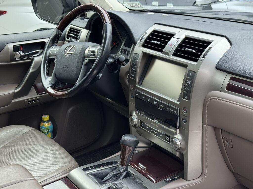 Lexus GX: 2018 г., 4.6 л, Автомат, Бензин, Внедорожник: фото 6