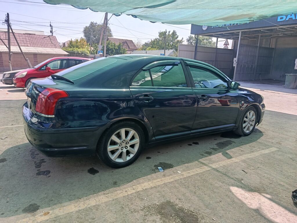 Toyota Avensis: 2004 г., 1.8 л, Автомат, Бензин, Хэтчбэк: фото 3