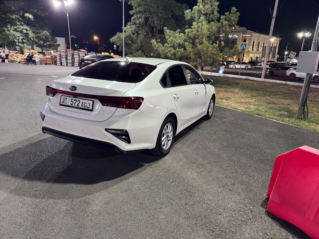Kia K3: 2020 г., 1.6 л, Автомат, Бензин, Седан: фото 3