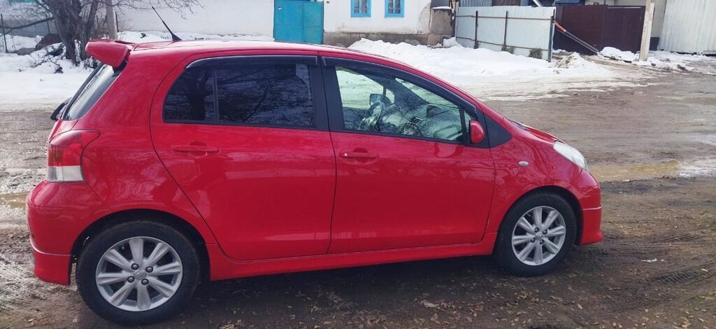 Toyota Yaris: 2008 г., 1.5 л, Автомат, Хэтчбэк: фото 5
