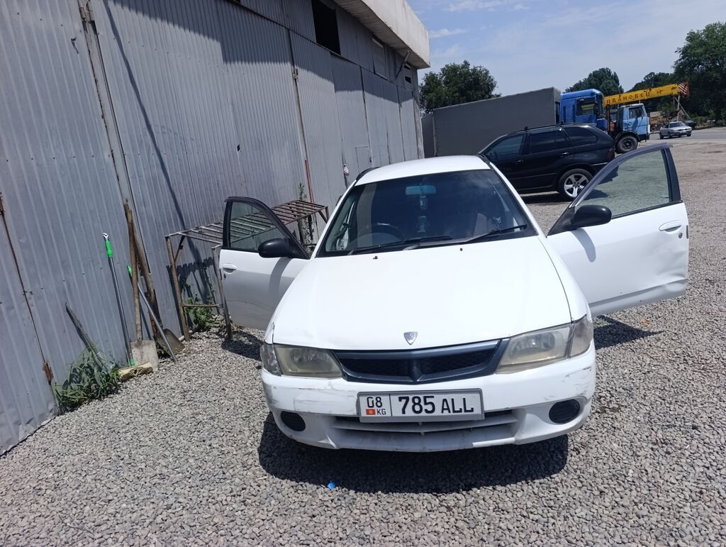 Nissan Wingroad: 2001 г., 1.5 л, Автомат, Бензин, Универсал: фото 4